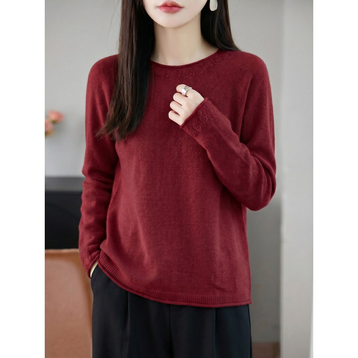 Women Lightweight Fine Knit Round Neck Sweater with Openwork Detail and Casual Silhouette Mune Fashion