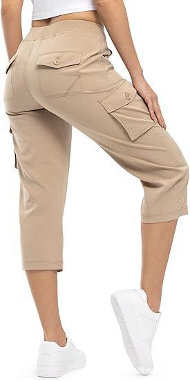 Women's capri cargo pants in Bermuda length with high waist and patch flap pockets Mune Fashion