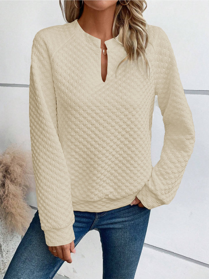 Women's Quilted Sweatshirt with Slit Collar, Diamond Structure and Raglan Sleeves Mune Fashion