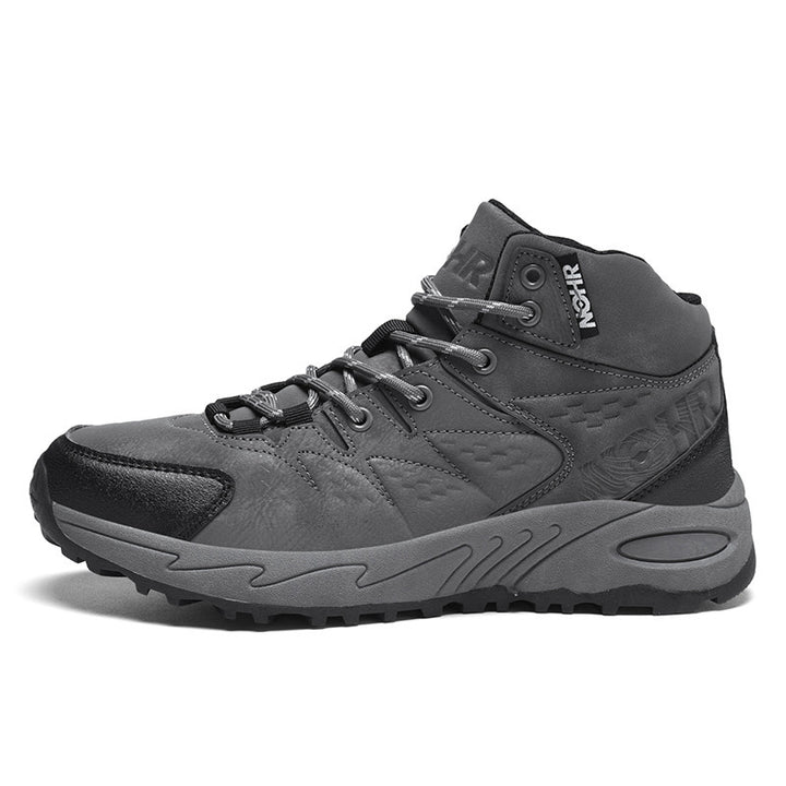 Men's robust water-repellent trekking boots with medium shaft height and slip-resistant profile sole Mune Fashion