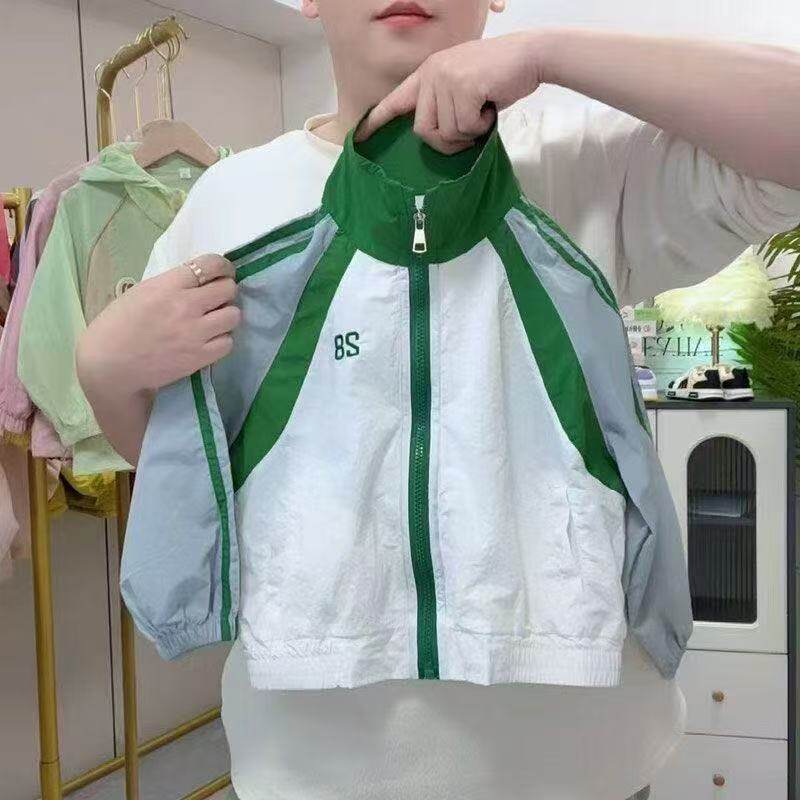 Men's sporty lightweight windbreaker with stand-up collar and raglan sleeves Mune Fashion