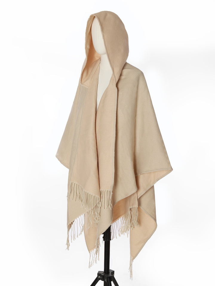 Ladies hooded cape in oversized wrap made of wool blend with reversible function and fringe hem Mune Fashion