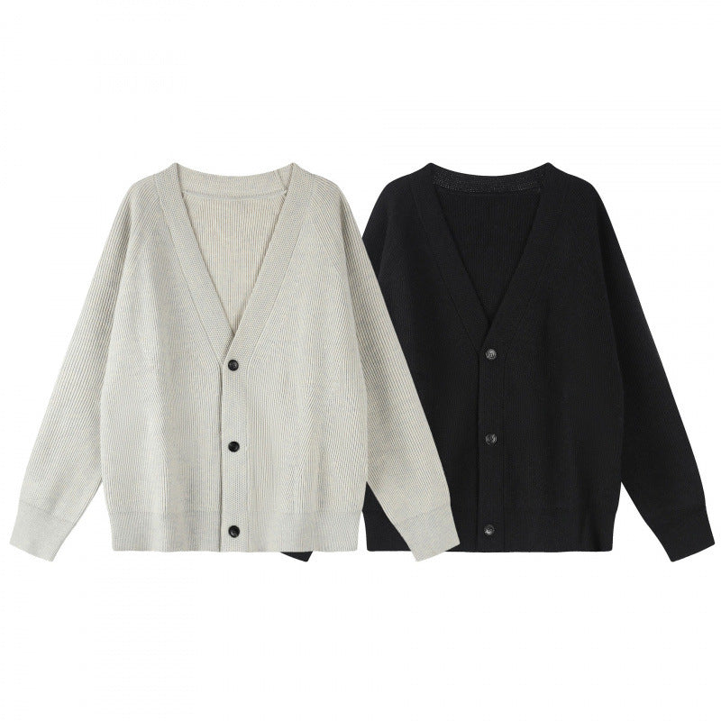Unisex Boxy-Bulky-Knit-Cardigan with V-Neck, Button Placket and Raglan Sleeves Mune Fashion