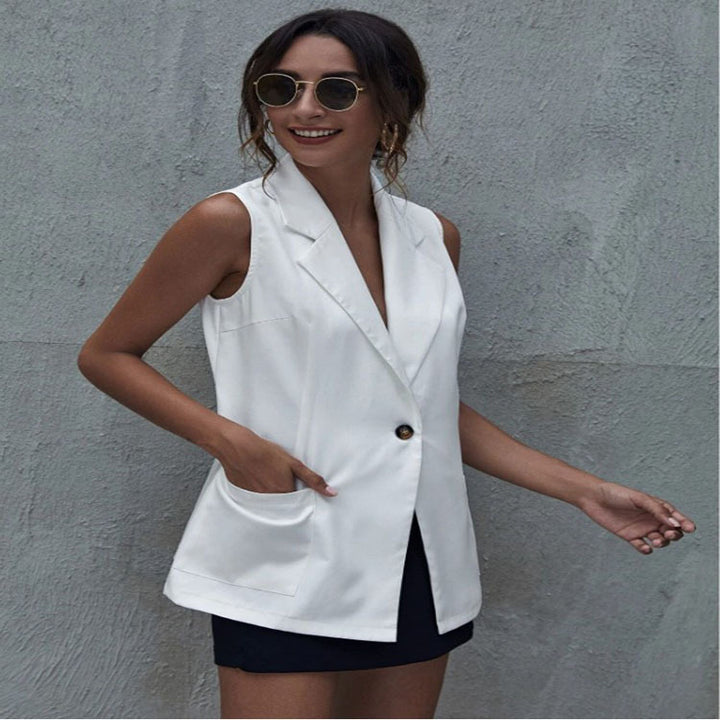 Women's sleeveless long blazer vest in tailoring with single-button closure and patch pockets Mune Fashion