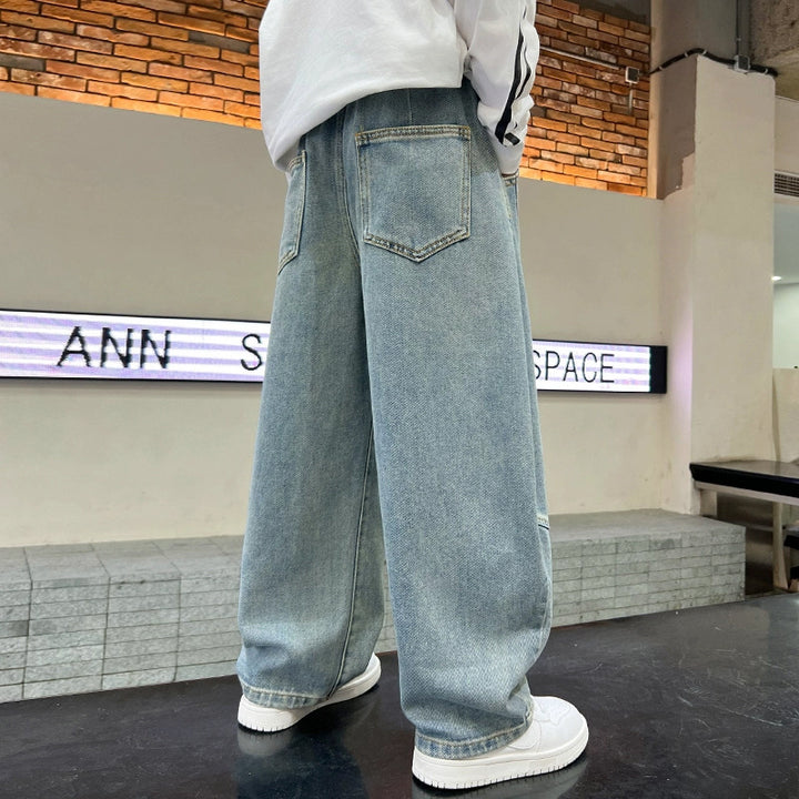 Women's oversized jeans with a unique cut and deep pockets Mune Fashion