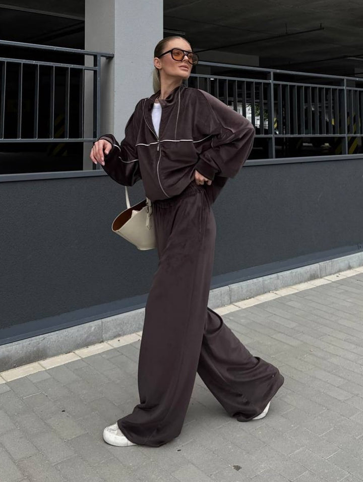 Women's modern velvet two-piece with short stand-up collar zip and flowing high-cut palazzo pants Mune Fashion