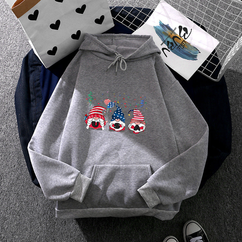 Women's hoodie with patriotic garden gnome print, brushed fleece lining, oversized cut, and kangaroo pocket Mune Fashion