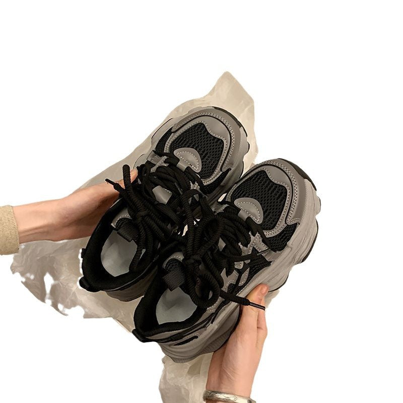 Ladies sneakers in urban chunky style with breathable mesh surface and comfortable cushioning Mune Fashion