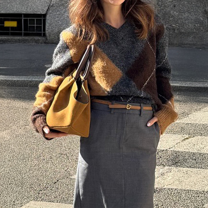 Women's oversized argyle knitted sweater with boxy cut and ribbed round neckline Mune Fashion