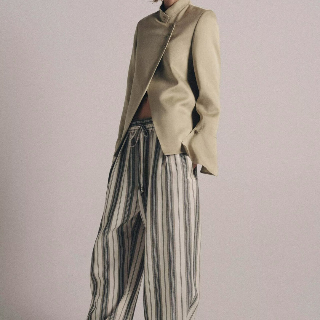 Women Elegant Cape Short Coat with Stand Collar, Asymmetrical Overlap and Sleeve Flaps Mune Fashion