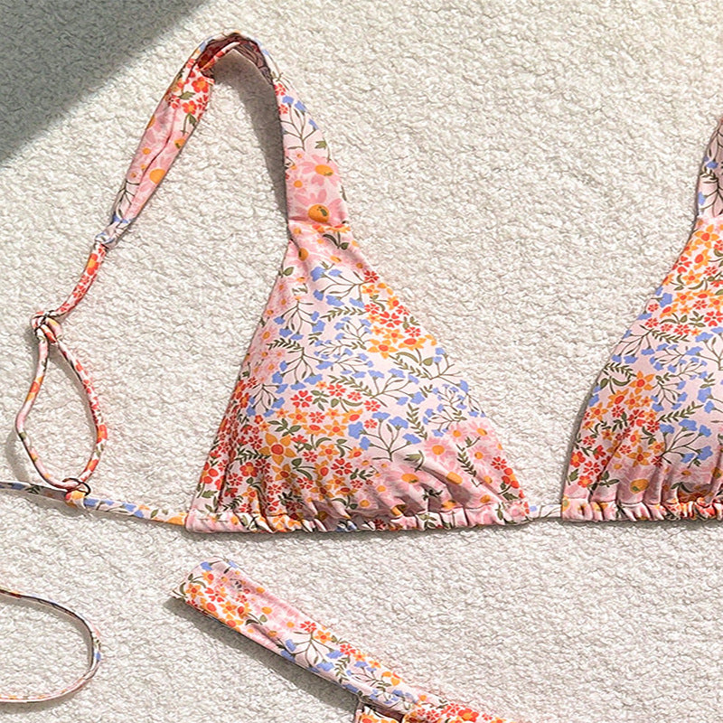 Women's triangle bikini with floral patterns and adjustable straps Mune Fashion