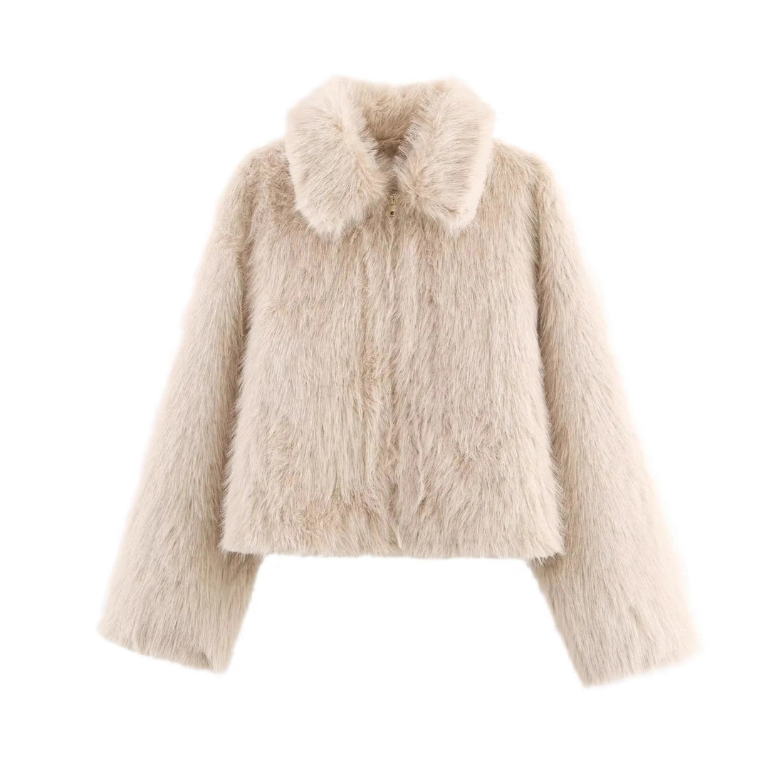 Women's cropped faux fur jacket in a voluminous lapel collar Mune Fashion