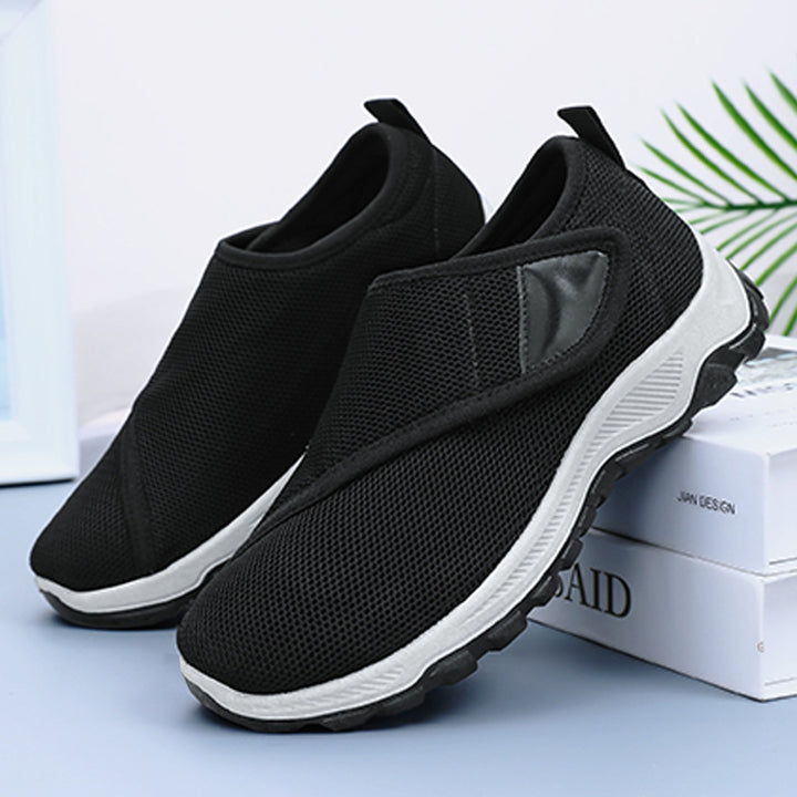 Men's breathable slip-on mesh sneakers with Velcro, padded comfort sole and slip-resistant profile sole Mune Fashion
