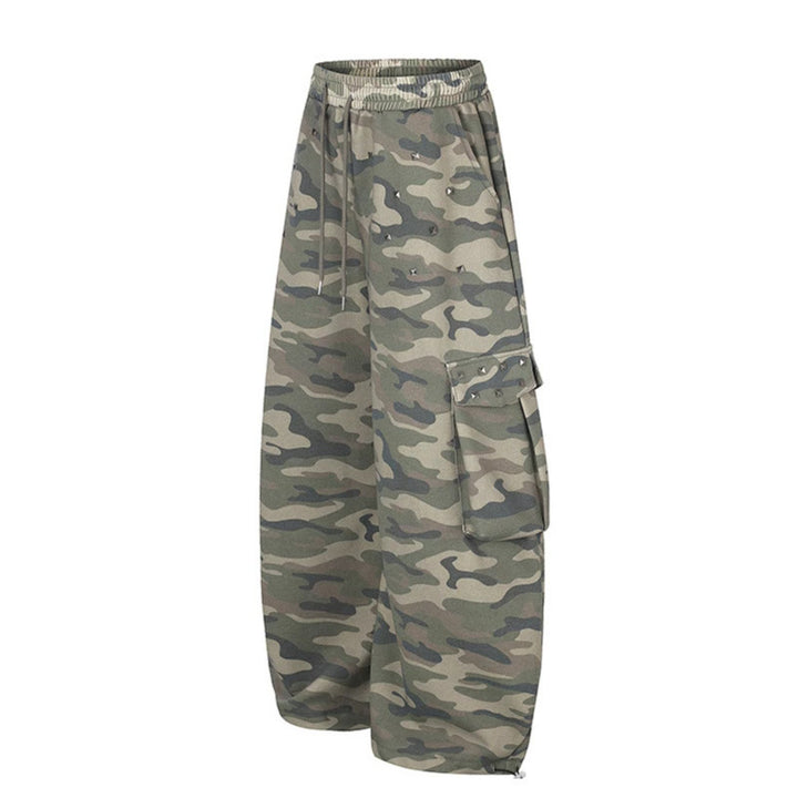 Women's Wide Cargo Pants in Camouflage Design with Elastic Waistband and Large Pockets Mune Fashion