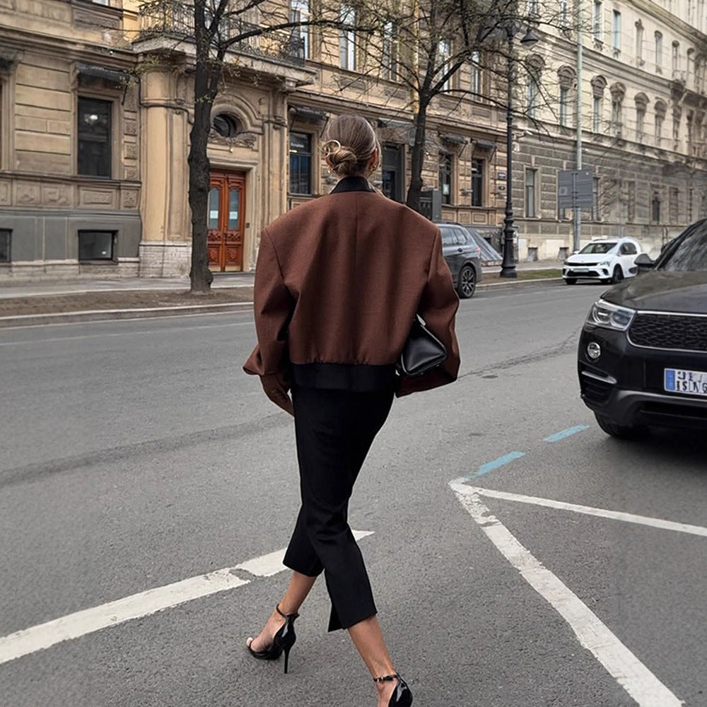 Women's Boxy Cropped Wool Jacket with Boxy Shoulder, Contrasting Lapel Collar and Hidden Button Placket Mune Fashion