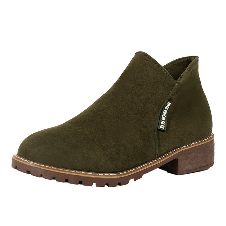 Women's elegant Chelsea ankle boots in suede look with side zipper and strong profile sole Mune Fashion