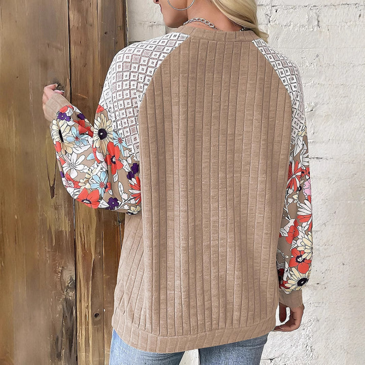 Women's pullover with ribbed structure, crochet raglan and floral balloon sleeves Mune Fashion
