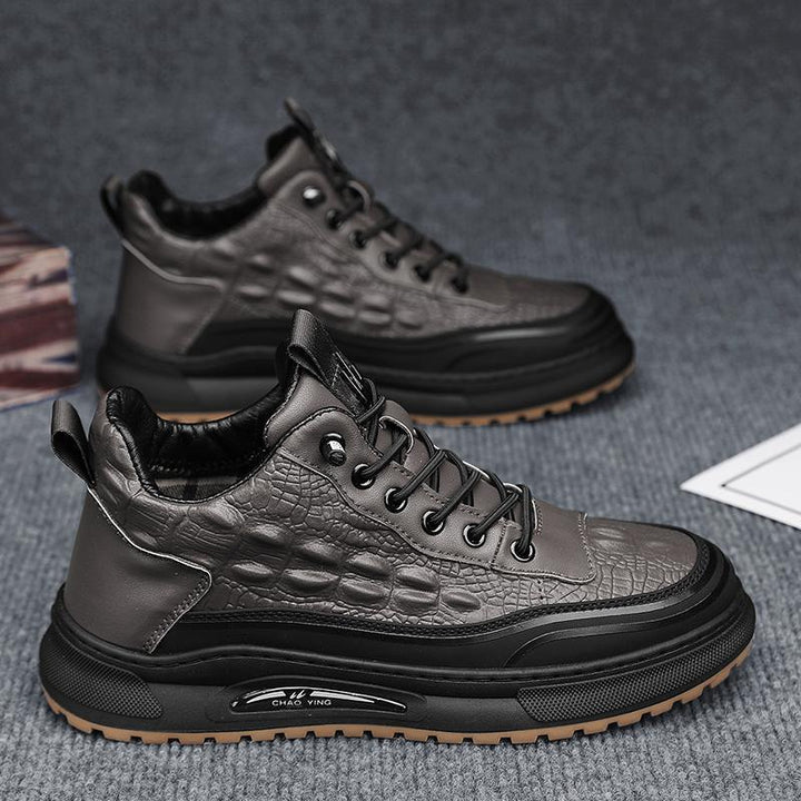Men's robust lace-up boots with padded ankle collar, textured leather look, and grippy profile sole Mune Fashion