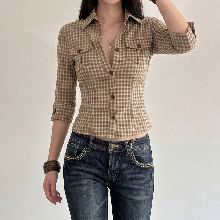 Women fitted three-quarter sleeve checked blouse with breast patch pockets and shirt collar Mune Fashion