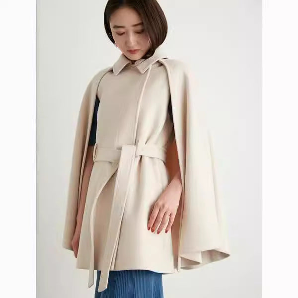 Women’s short cape coat in blazer style with belt and shirt collar Mune Fashion