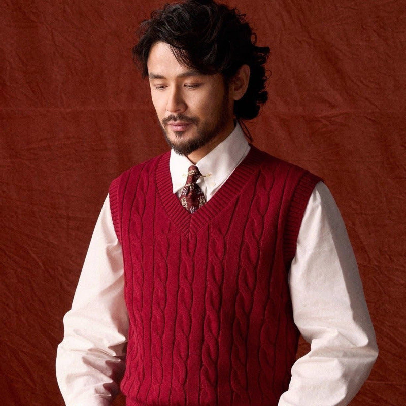 Men's knitted vest with cable pattern and V-neck Mune Fashion