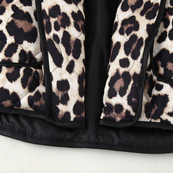 Women's Padded Kimono Jacket with Leopard Print, Oversized Cut and Patch Pockets Mune Fashion