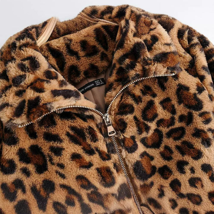 Women's faux fur jacket with leopard print, full zip and elastic hem Mune Fashion