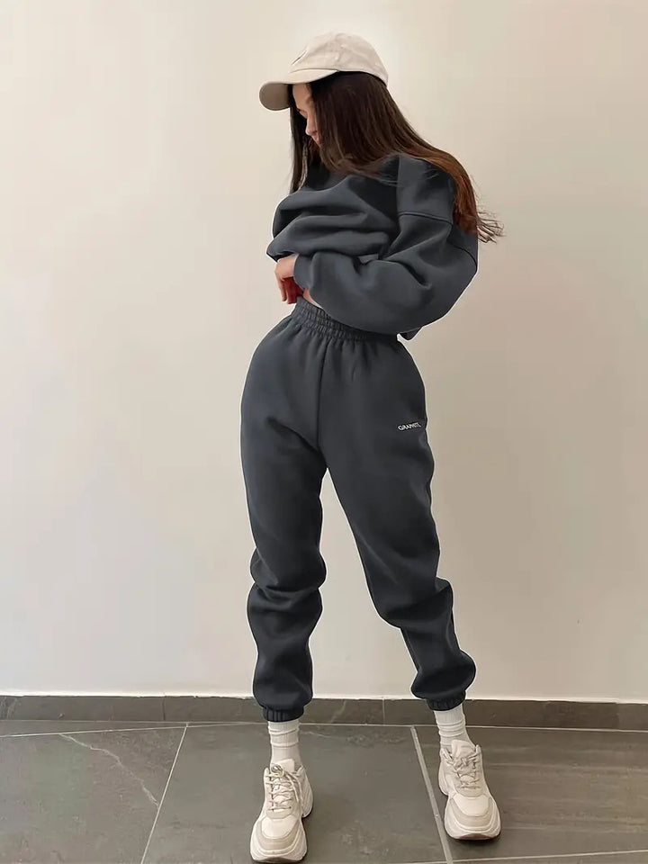 Women's Oversized Short Cut Sweatshirt with High Waist Fleece Jogging Pants Set Mune Fashion