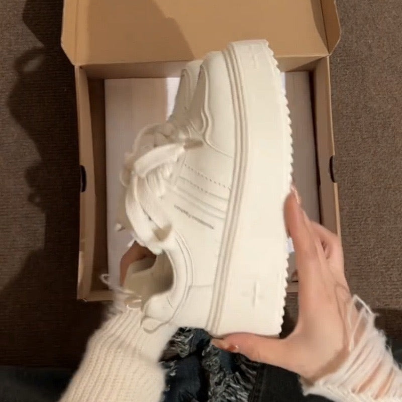 Women's Chunky Sneakers with Stable Platform Sole and Breathable Upper Material Mune Fashion