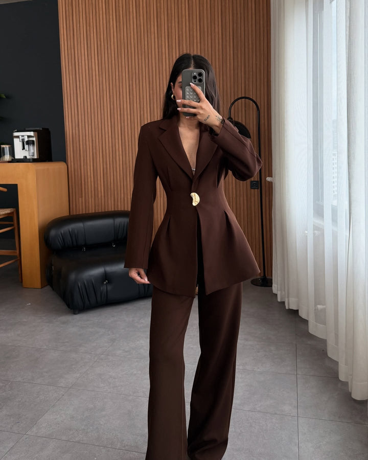 Women's Tailored Long Blazer with Golden Statement Buckle Mune Fashion