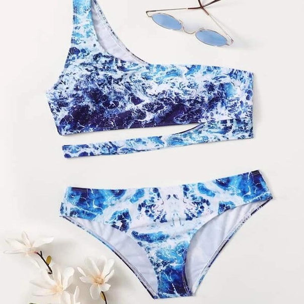 Women's sport bikini with asymmetric cut and trendy water motif Mune Fashion