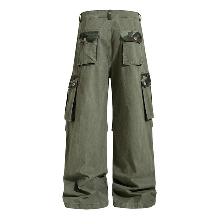 Women's wide cargo pants in utility style with a high waist and generous flap pockets Mune Fashion