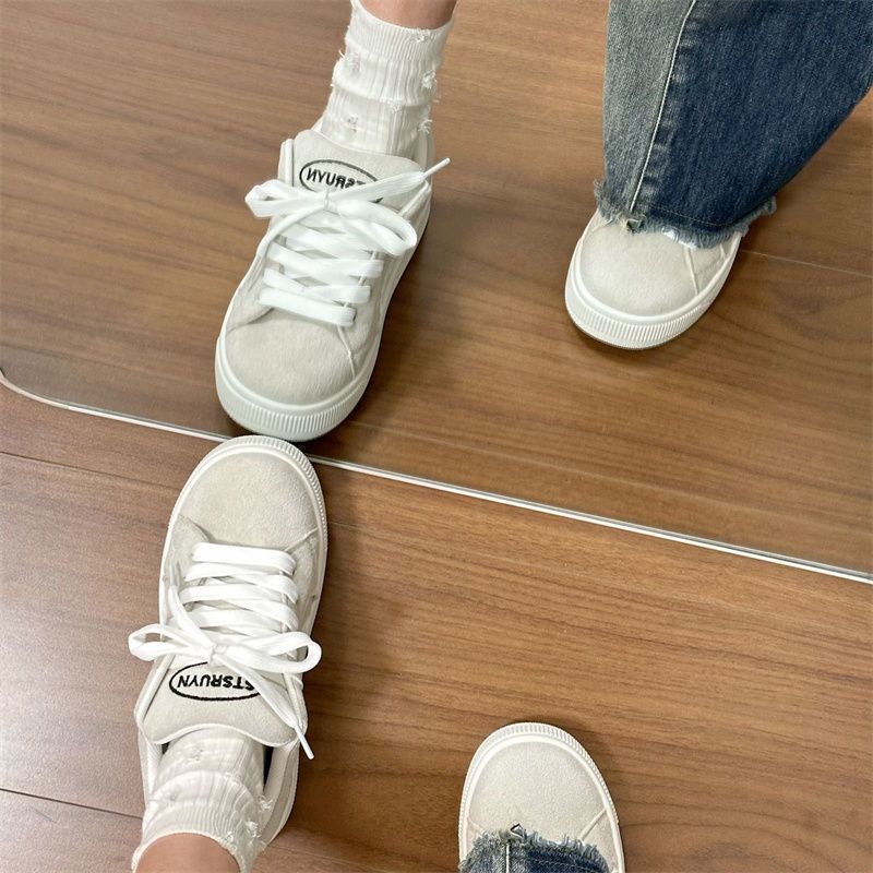 Women's fashionable sneakers with soft sole and sporty design Mune Fashion