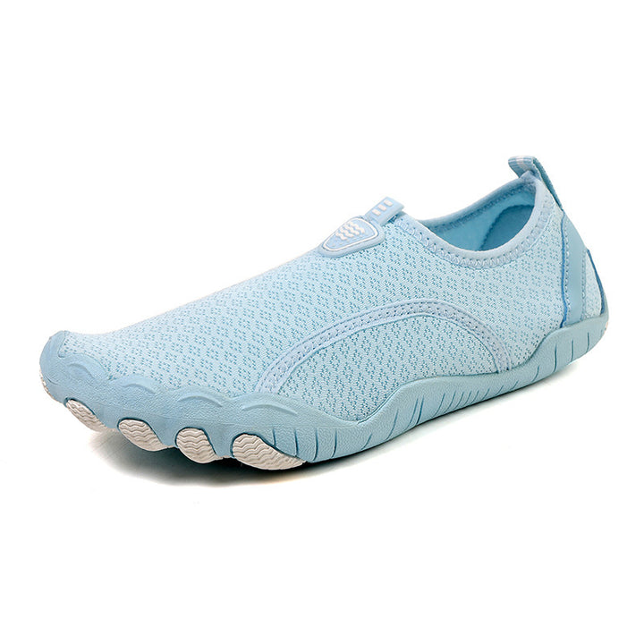 Women's lightweight and flexible water shoes with breathable knitted upper material and non-slip tread sole Mune Fashion