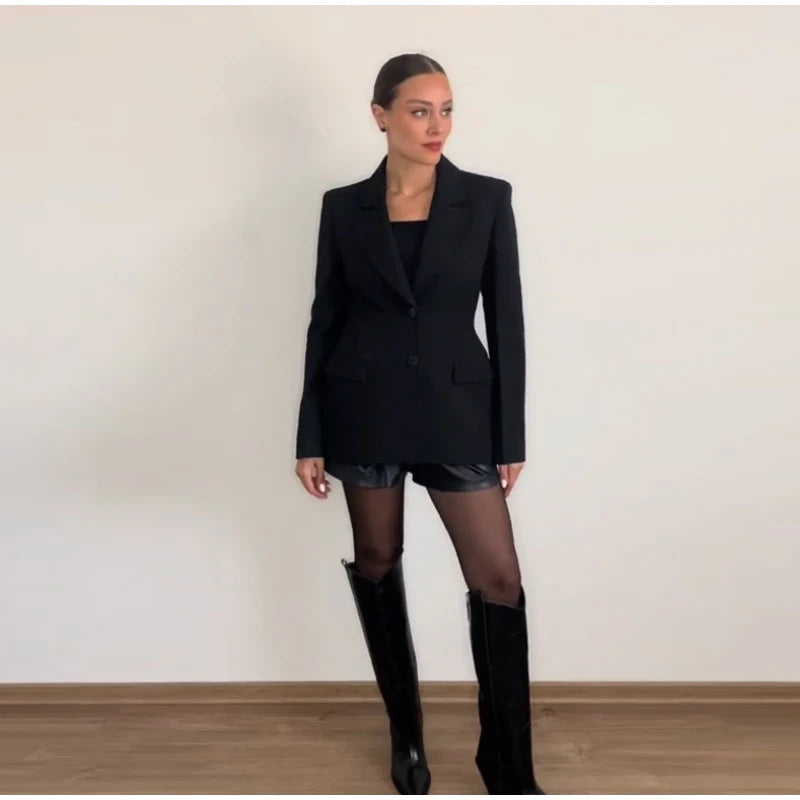 Women nan tailored single-breasted blazer with lapel collar, double-button closure, and flap pockets Mune Fashion