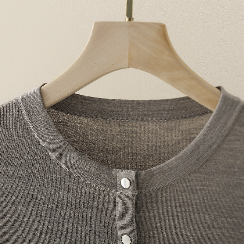 Ladies Lightweight Fine Knit Cardigan with Round Neck, Slim Fit and Subtle Button Placket Mune Fashion