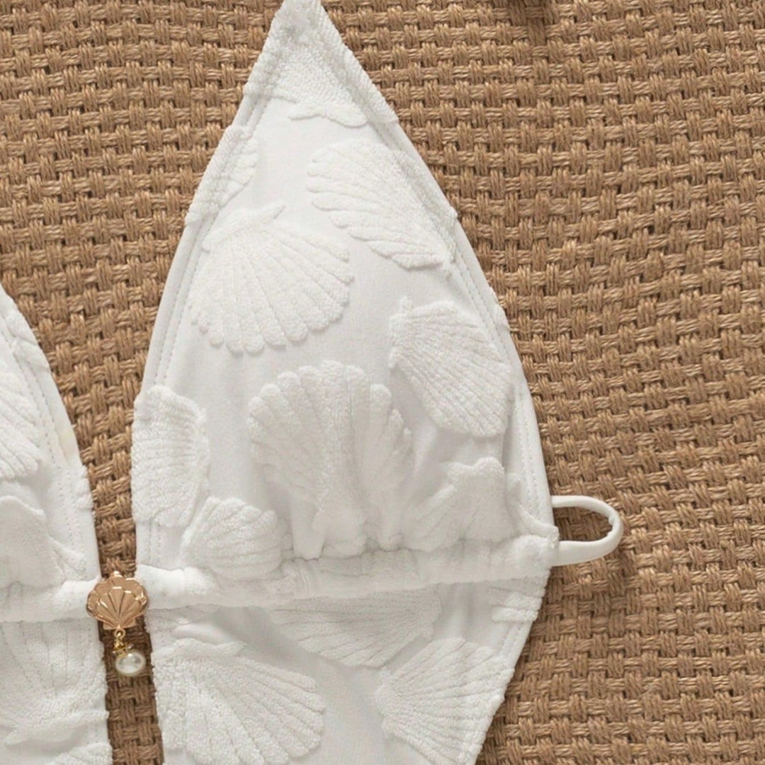 Women's Cut-Out Swimsuit with Charming Shell Details Mune Fashion