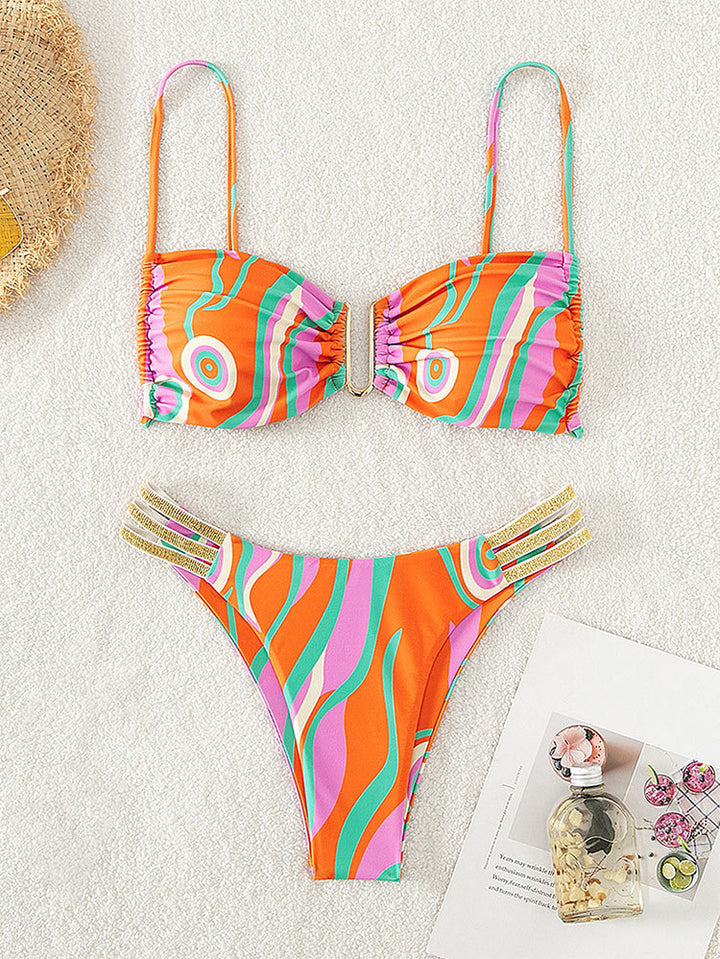 Ladies Push-Up Bikini with adjustable straps and elegant gold accents Mune Fashion