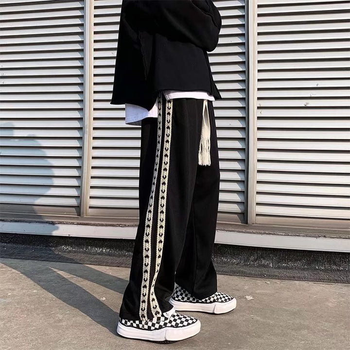 Women Loose-Fit Fleece Sweatpants with Contrasting Side Stripe Mune Fashion
