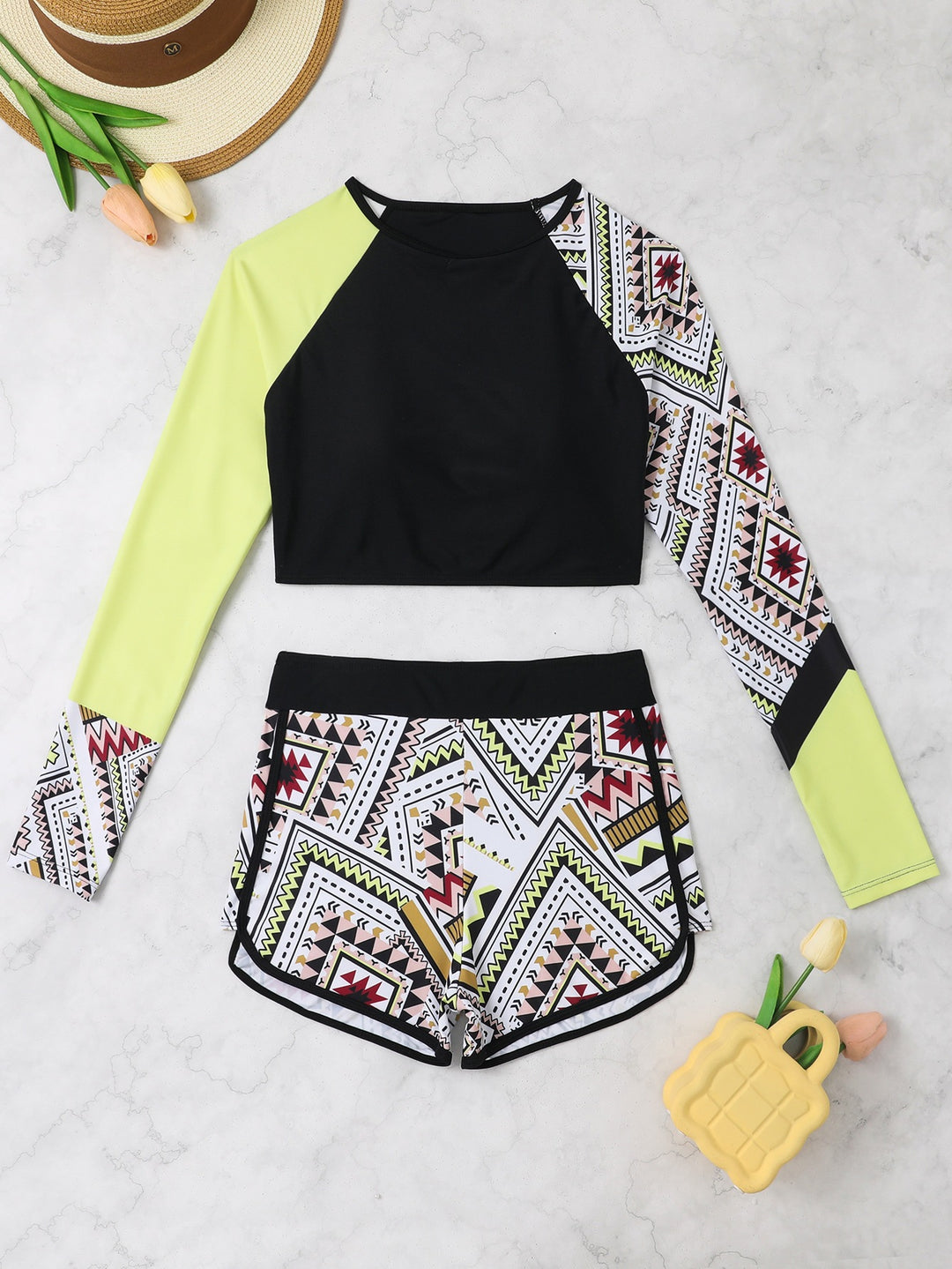 Women’s Sporty Rashguard with Colorful Pattern Mix Mune Fashion