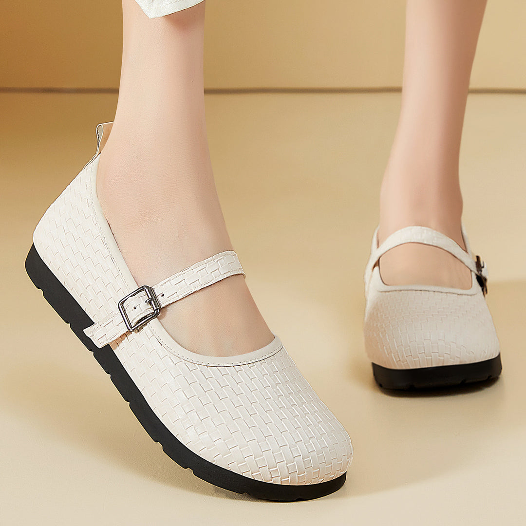 Ladies nan Mary-Jane ballerina slippers with woven surface structure, adjustable strap and shock-absorbing lightweight sole Mune Fashion