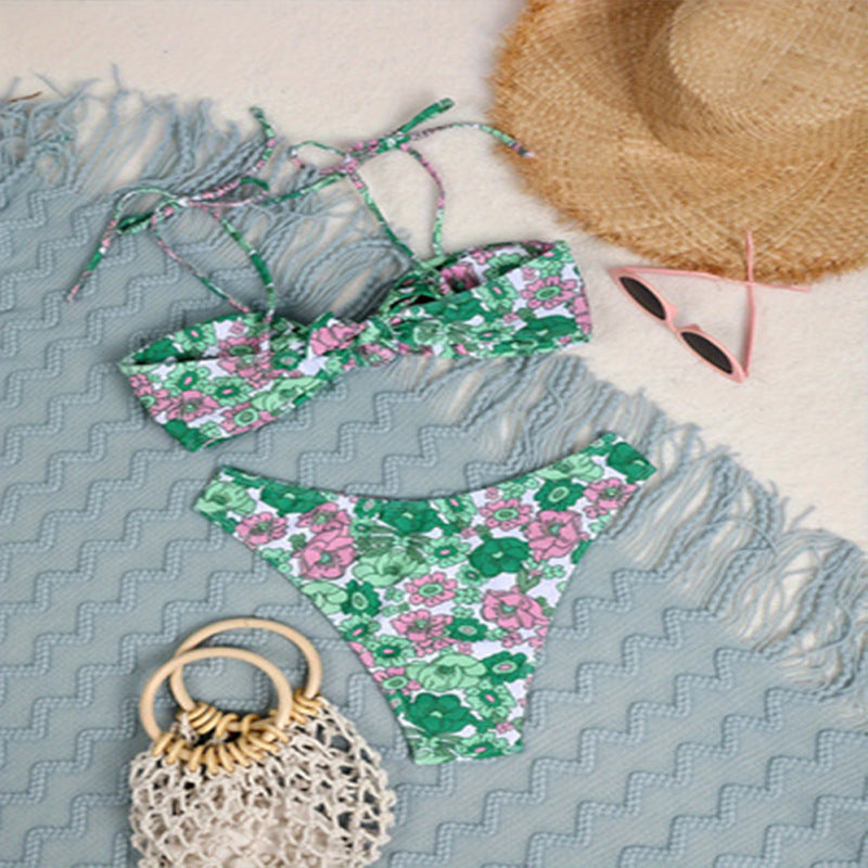 Women's triangle bikini with playful straps Mune Fashion
