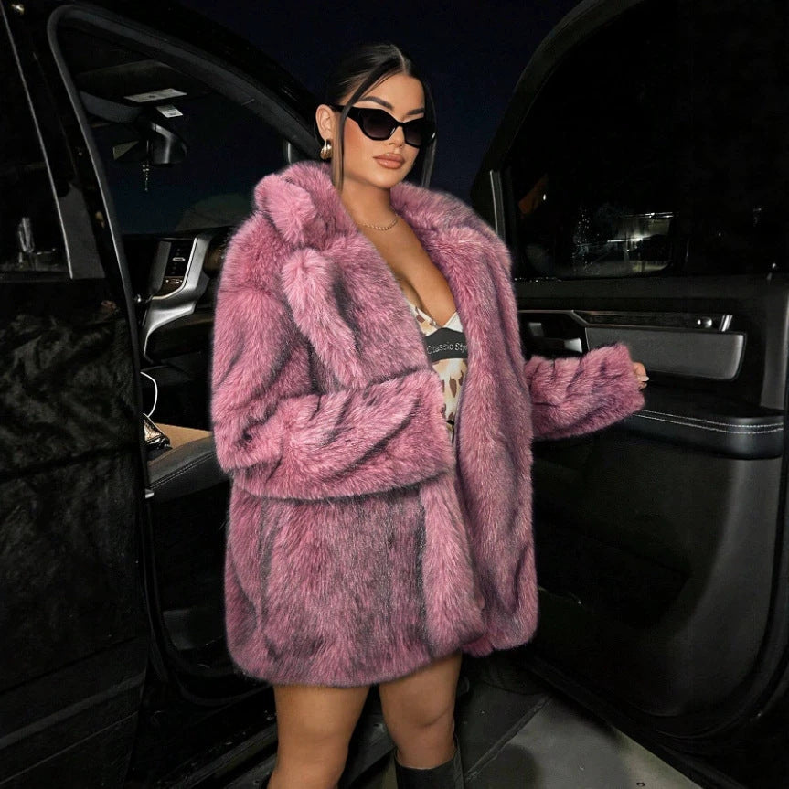 Women's short coat made of dense high-pile faux fur with classic shawl collar Mune Fashion