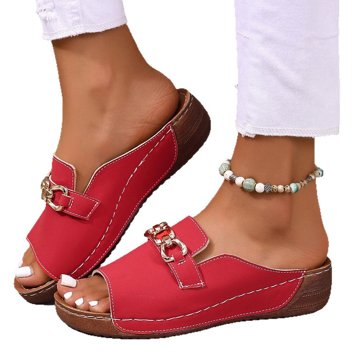 Women's open slide with square toe area, padded comfort footbed and decorative metal chain Mune Fashion