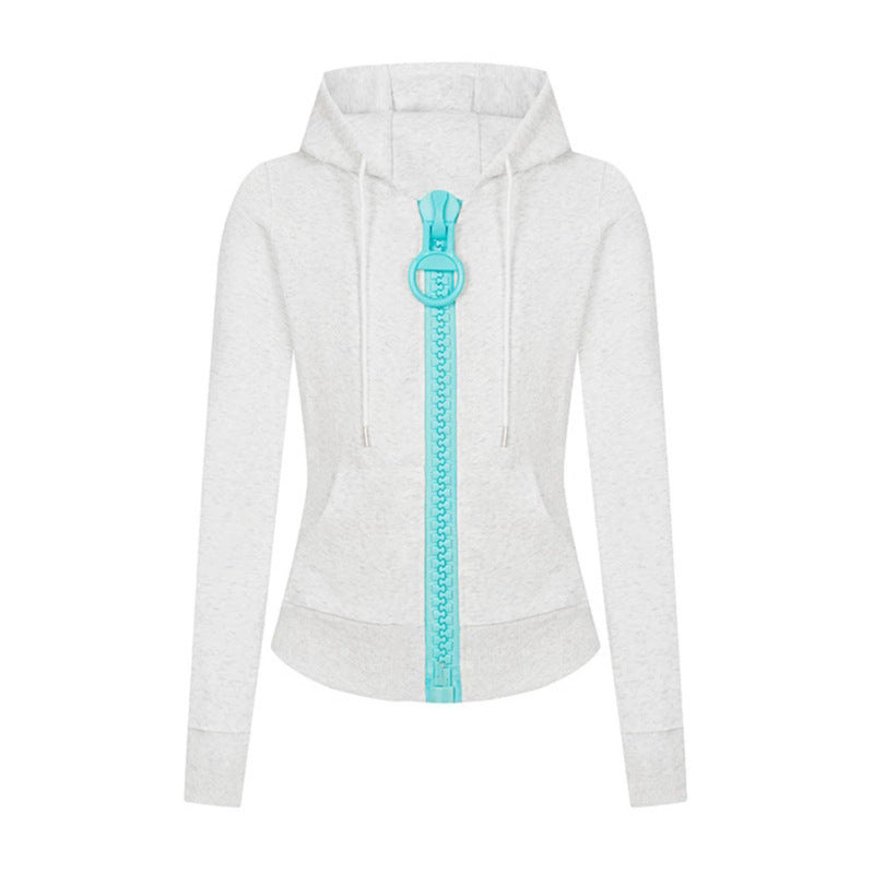 Women’s hooded sweat jacket with distinctive decorative zipper and kangaroo pocket Mune Fashion