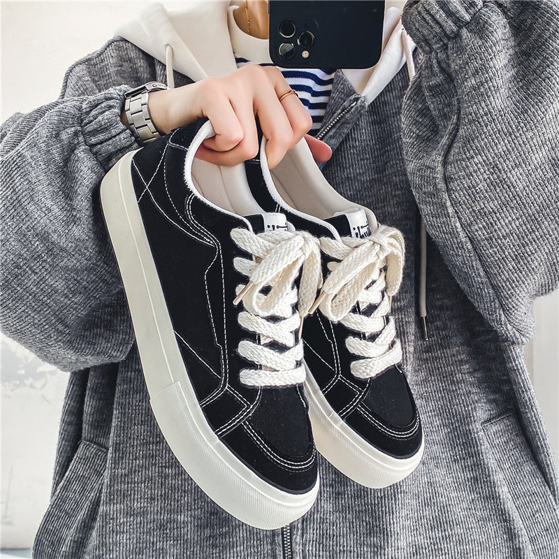 Unisex Low-Top Canvas Sneaker with reinforced seams, padded comfort collar, and vulcanized rubber sole Mune Fashion
