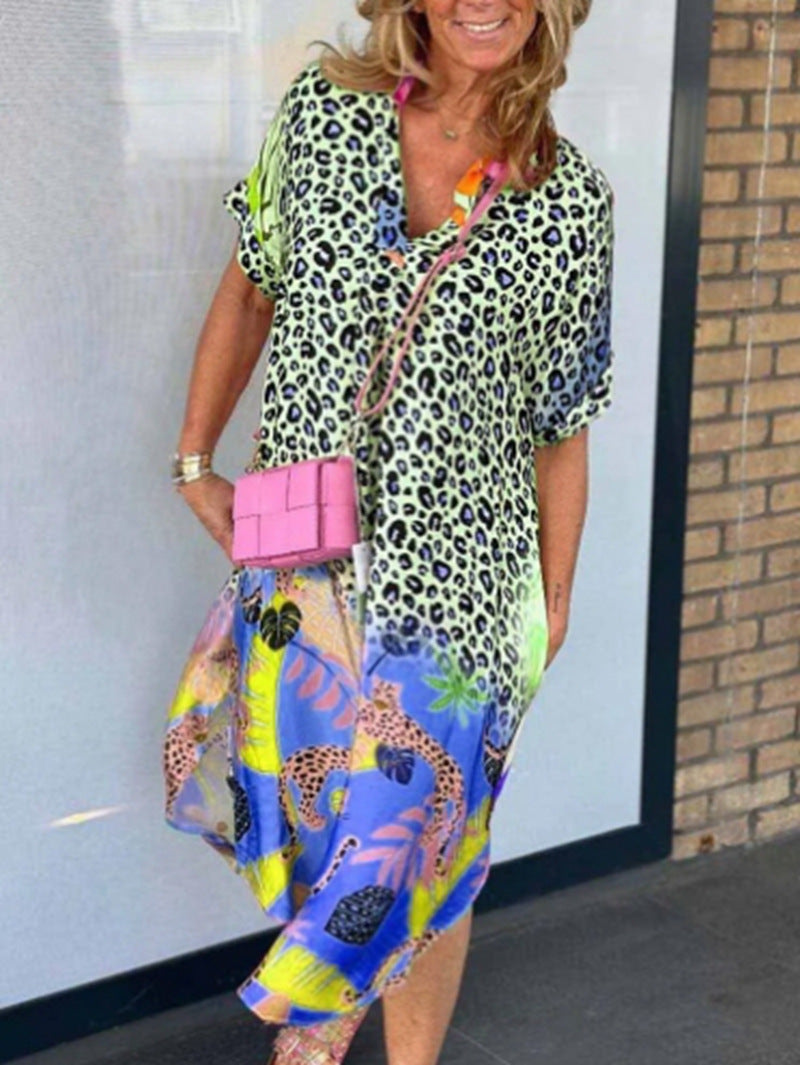 Women nano locker fitted V-neck midi dress with leopard print and tropical motif Mune Fashion