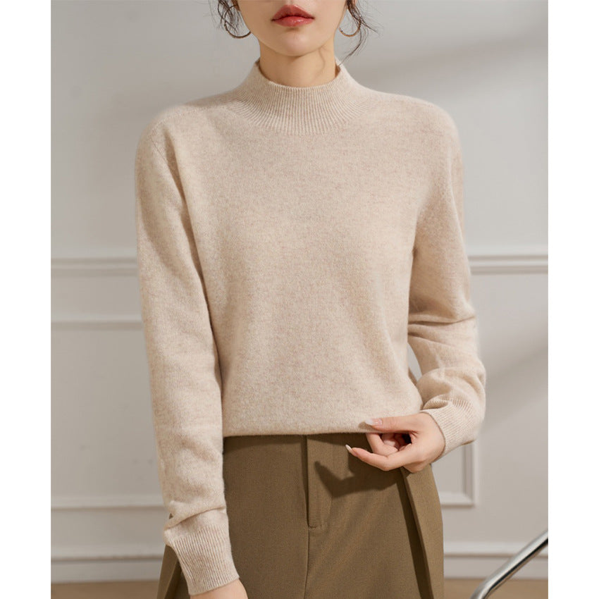Women's fine knit roll neck with slightly tailored fit and ribbed cuffs Mune Fashion
