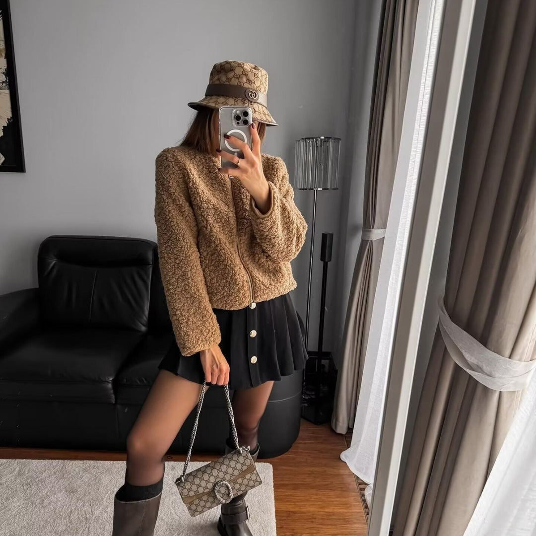 Women's short teddy fleece blazer with round neck, full zip, and discreet side pockets Mune Fashion