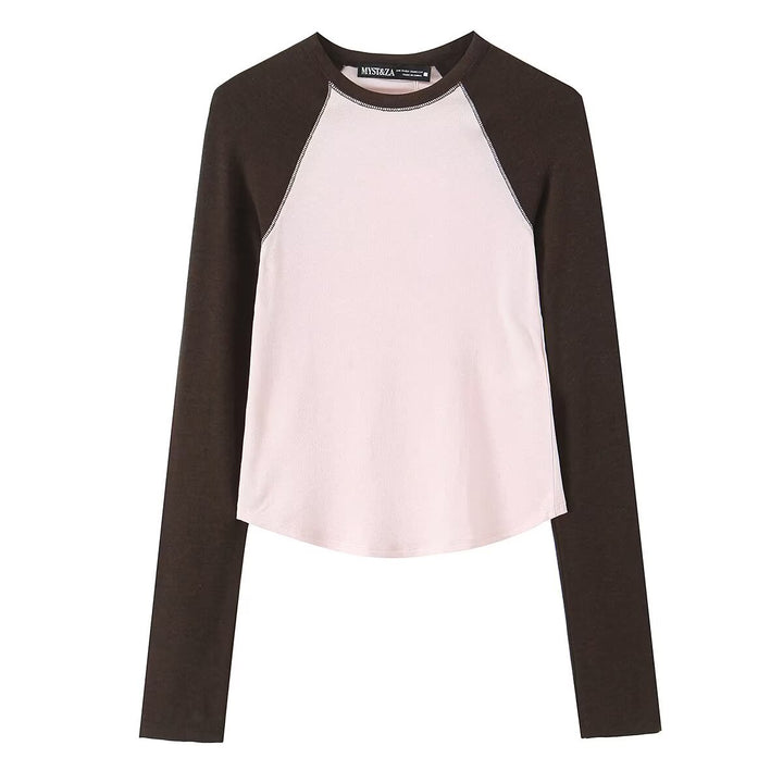Ladies long sleeve raglan shirt made of soft jersey with a slightly fitted cut Mune Fashion